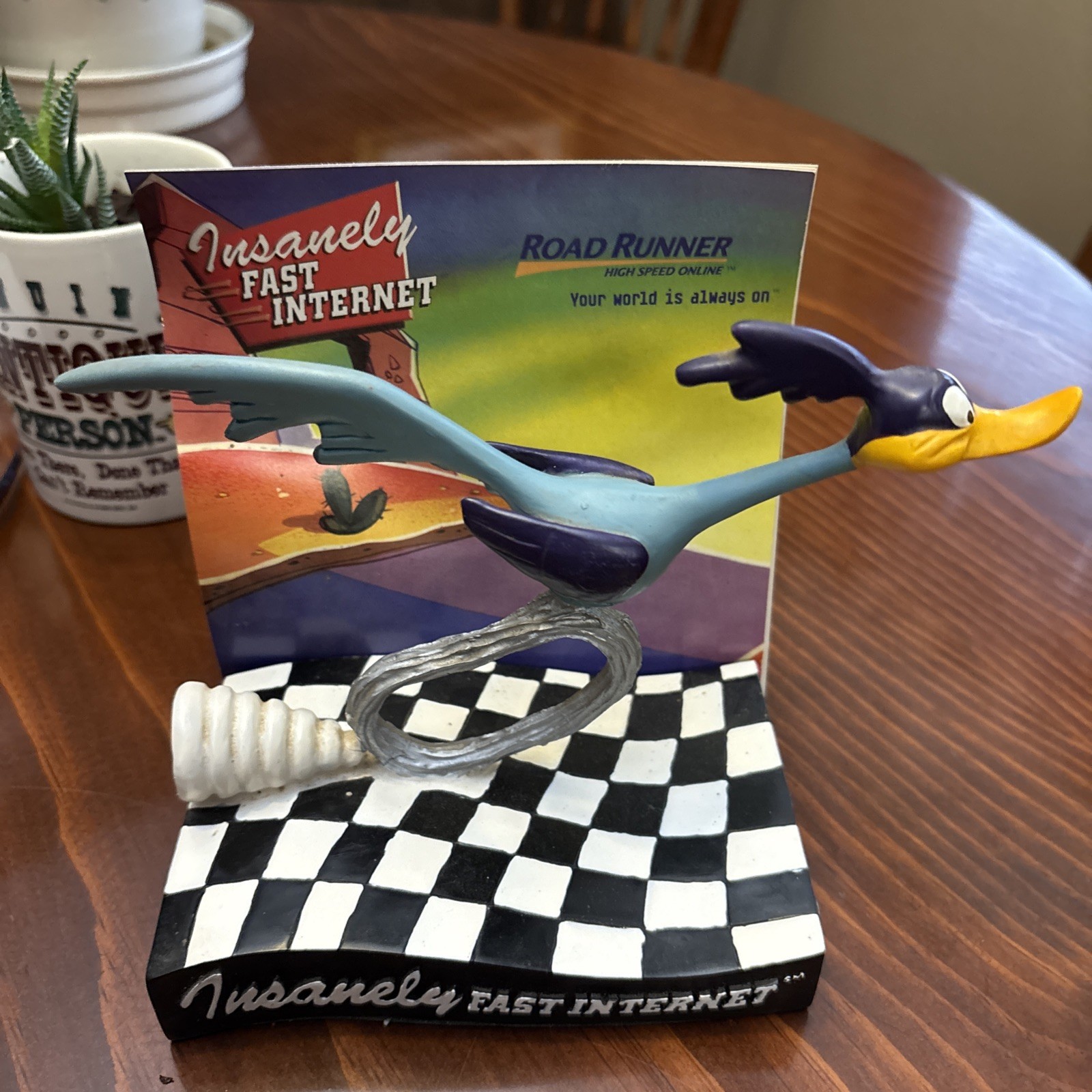 Vtg Road Runner Desktop Card Holder Spectrum Fast Internet Ad Bobblehead