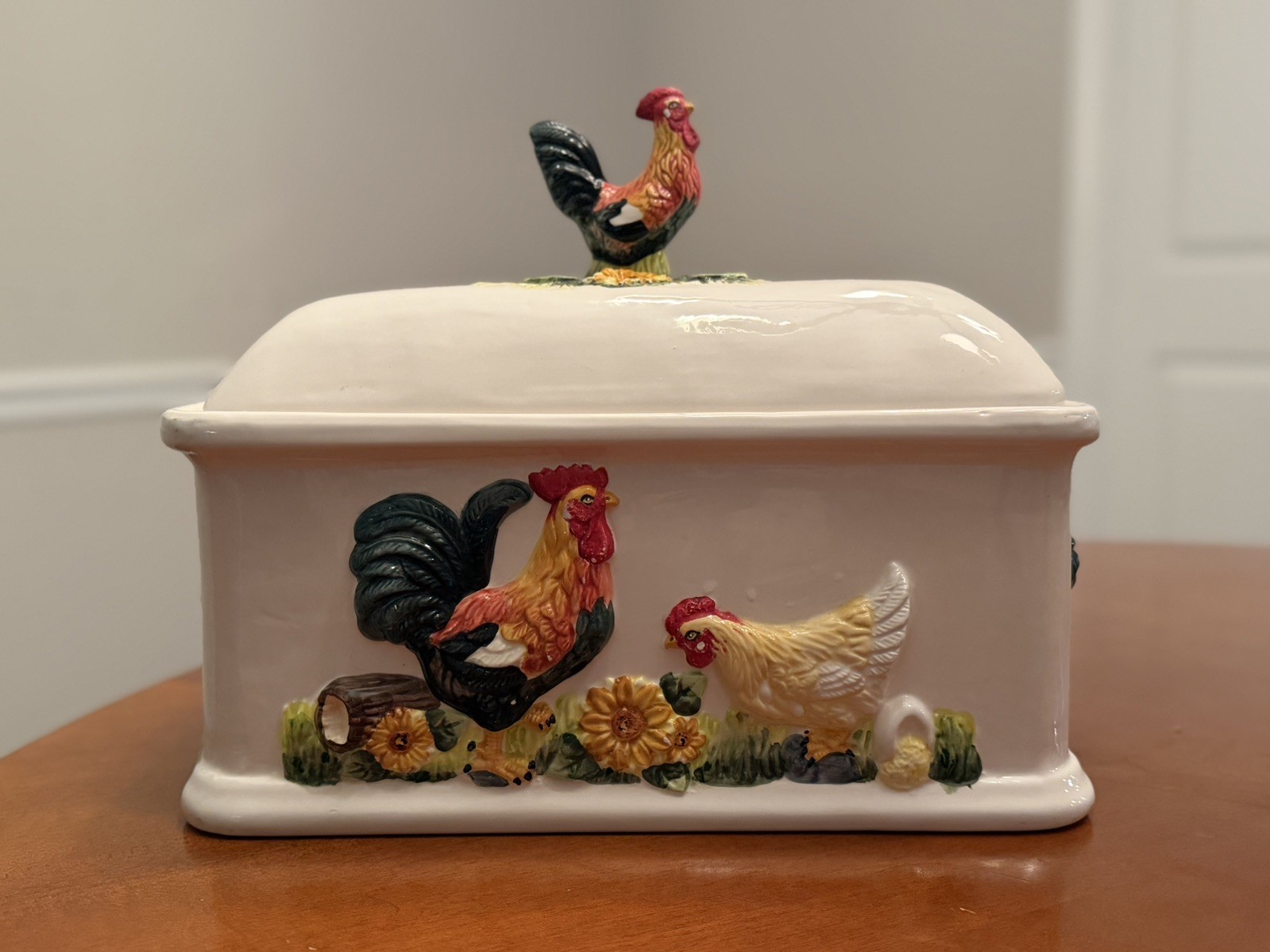  Vintage KMC Rooster Bread Box rare Sunflowers Farmhouse Rooster 3D Covered Lid