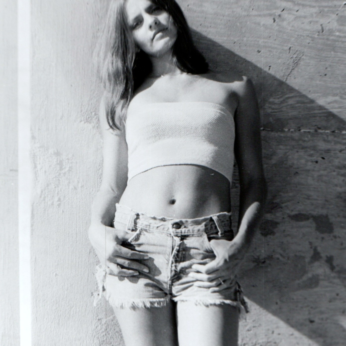 c1970s Barefoot Woman Tube Top 10