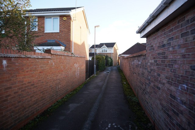 Photo 6x4 Path leading to Woodland Chase Clifton\\/SE5953  c2018