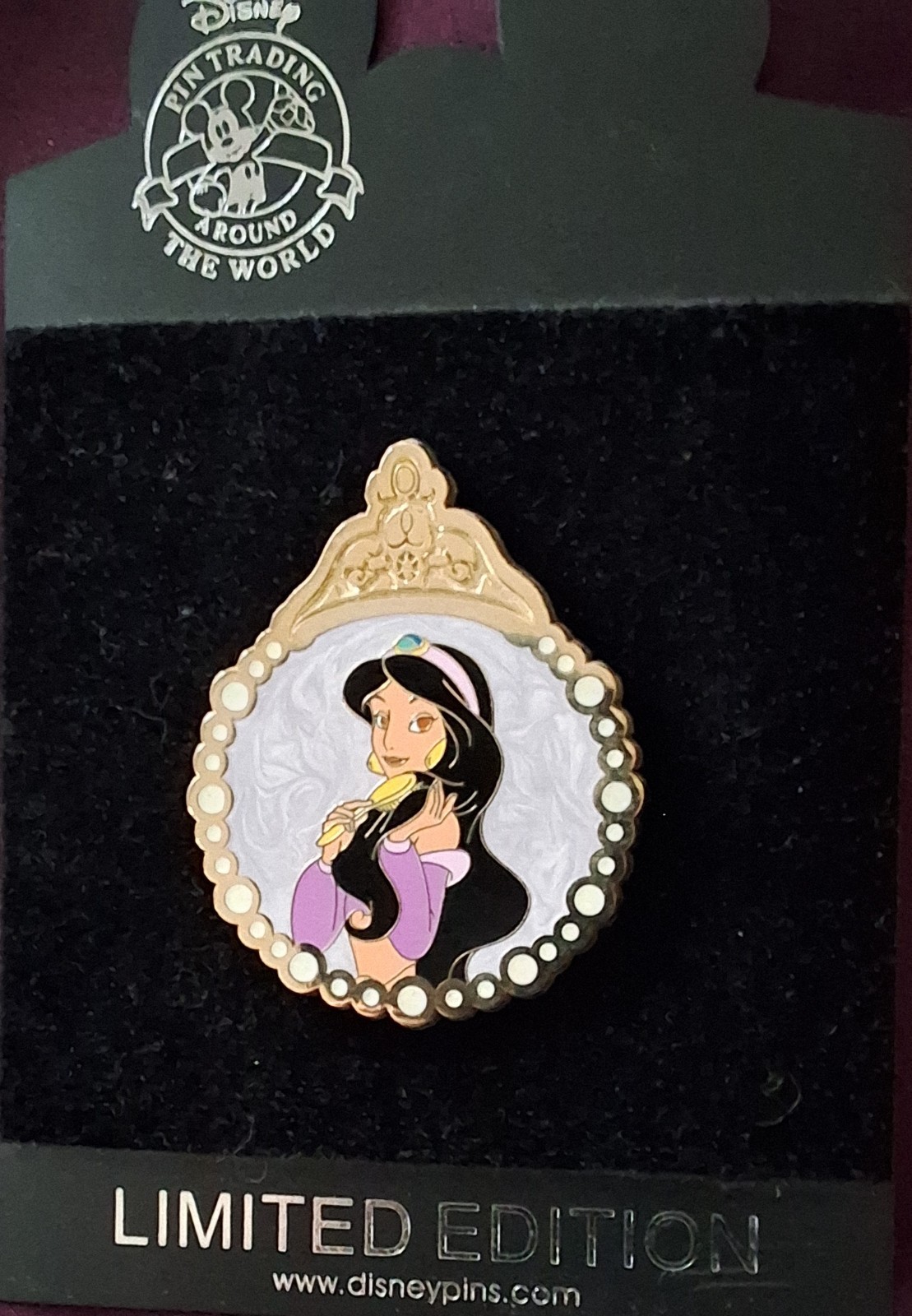  LE 125 Pin Princess Pearl  Medallion Princess Jasmine- Aladdin- RARE Pin