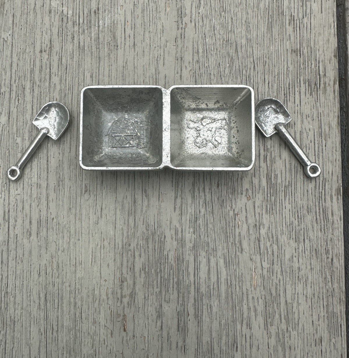 Vintage Style Pewter Double Open Salt Cellar 2 Miniature Shovel Spoons 