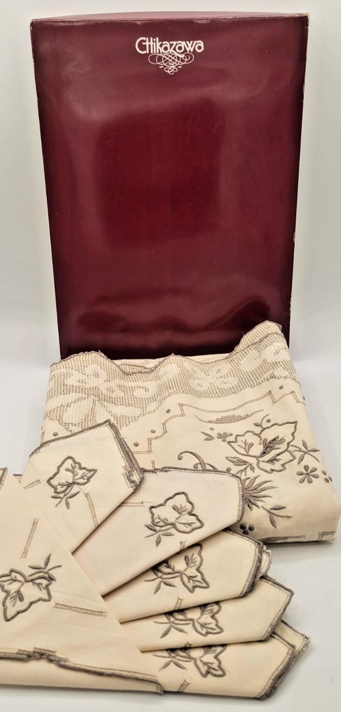 Vintage NEW Chikazawa Japan Embroidered Square 39x41\