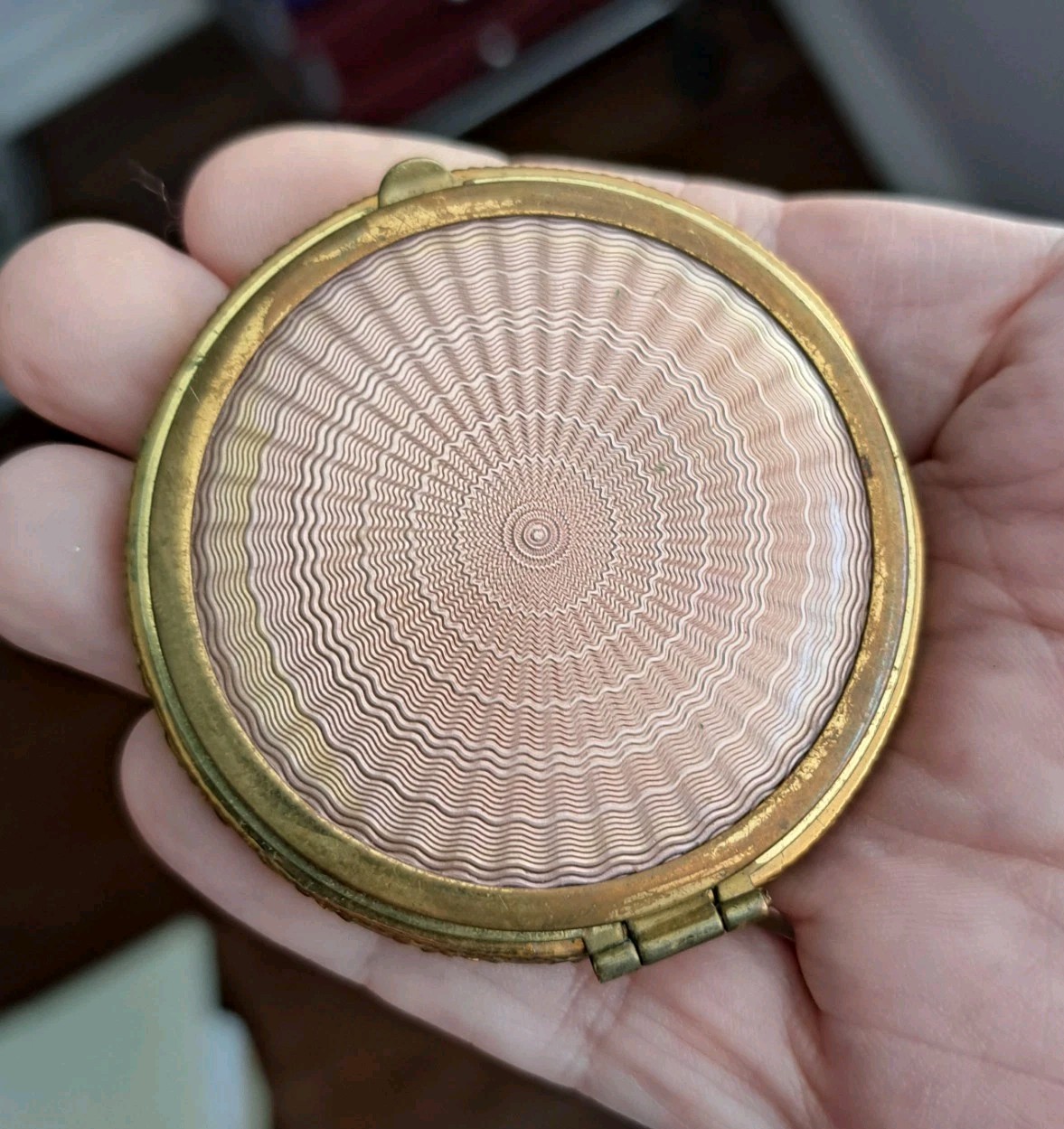 Antique Loose Powder Large Compact Peach Guilloche Enamel Mirror Vintage Screen Antique Loose Powder Large Compact Peach Guilloche Enamel Mirror Vintage Screen