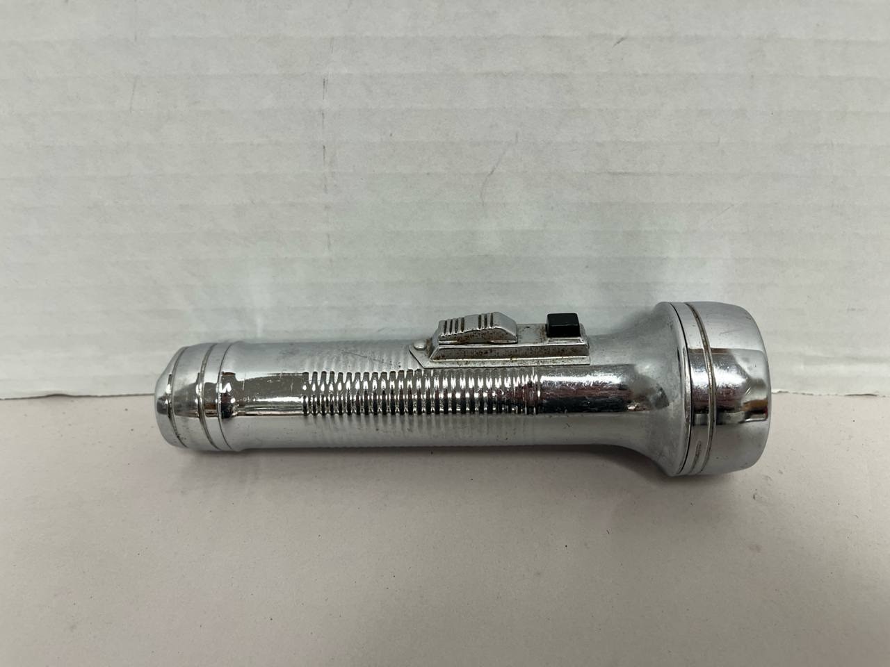 Vintage Ray-O-Vac Balloon Chrome Flashlight 6.25 Vintage Ray-O-Vac Balloon Chrome Flashlight 6.25