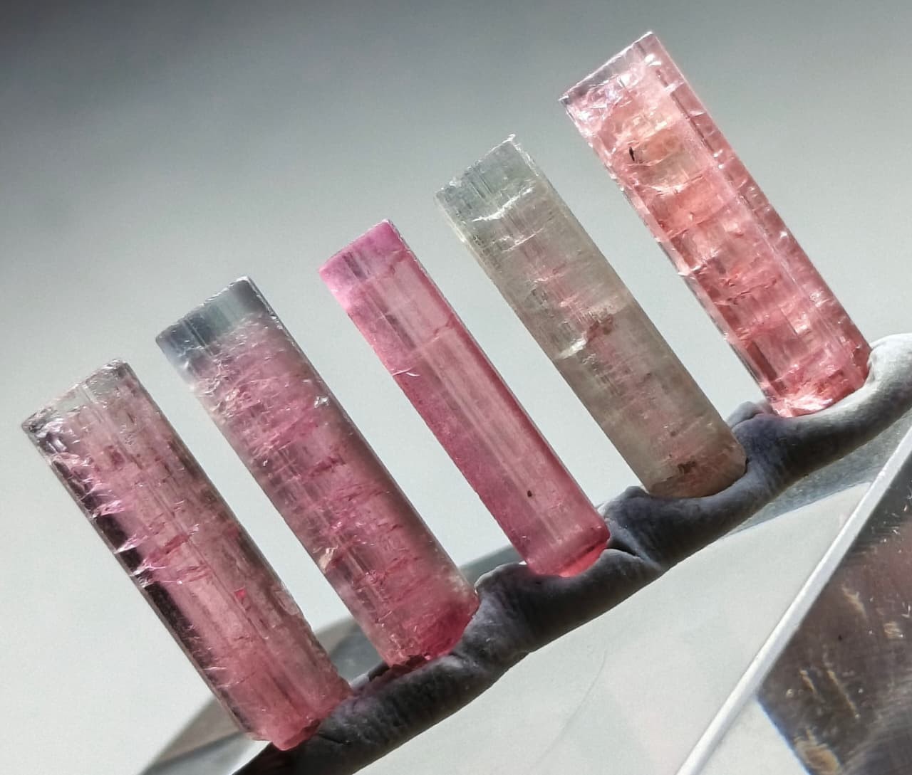 Pink colour terminated  tourmaline crystals - 23 Carats