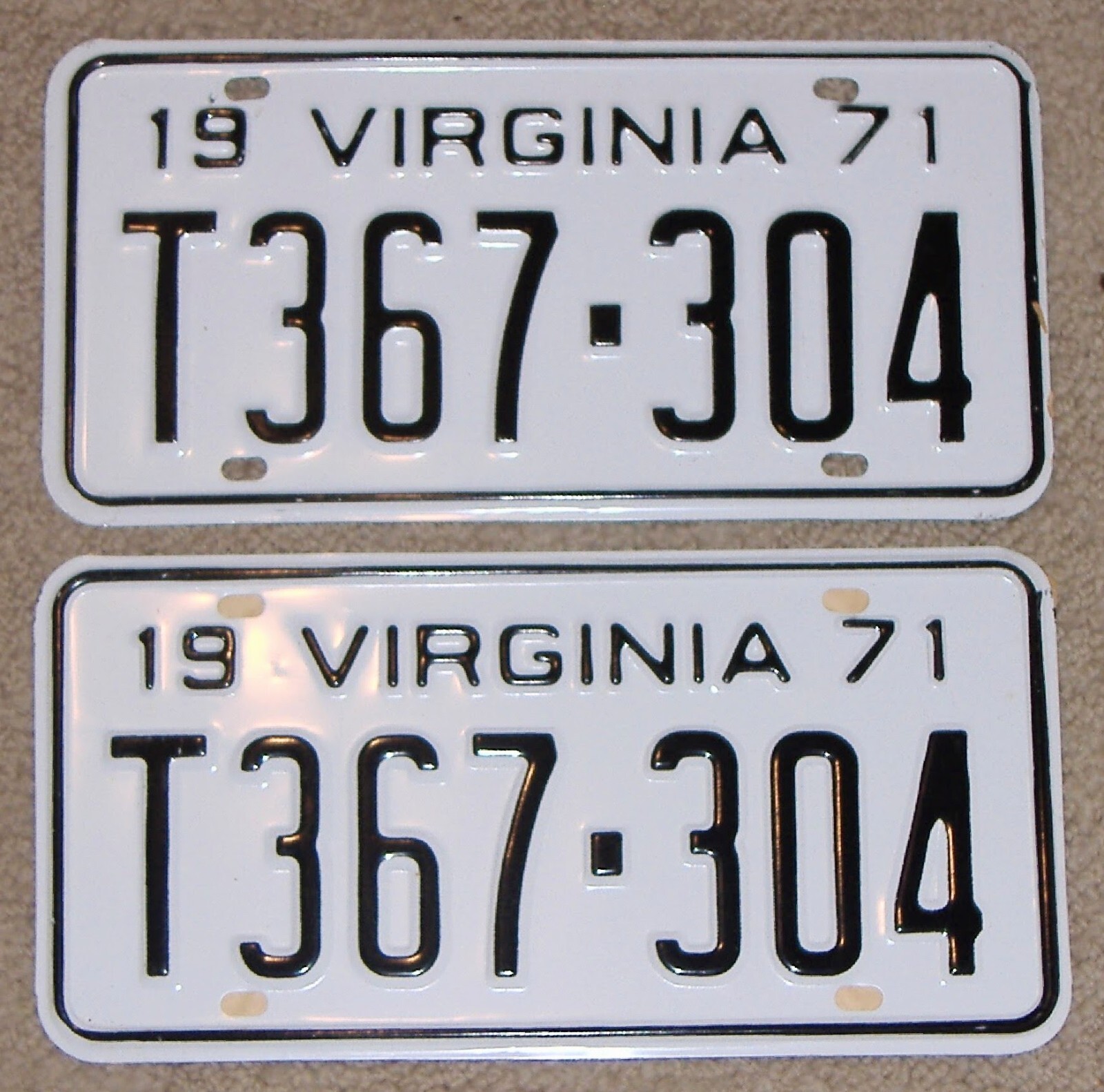 VINTAGE MATCHED PAIR 1971 VIRGINIA LICENSE PLATES-T367304-NOS- MINT- DMV CLEAR