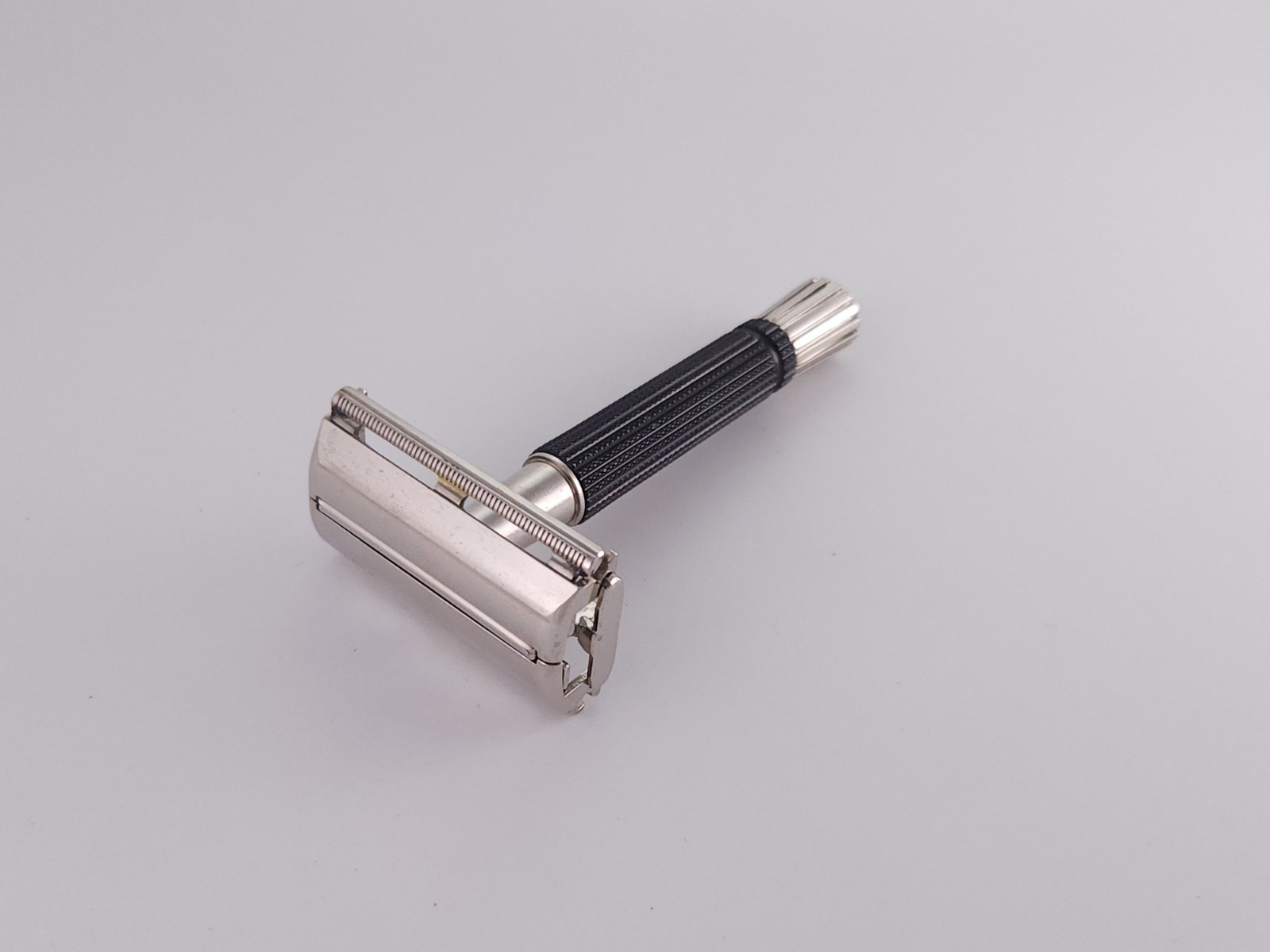Gillette Black Handle Super Speed T1 1973 Clean Vintage Double Edge Safety Razor