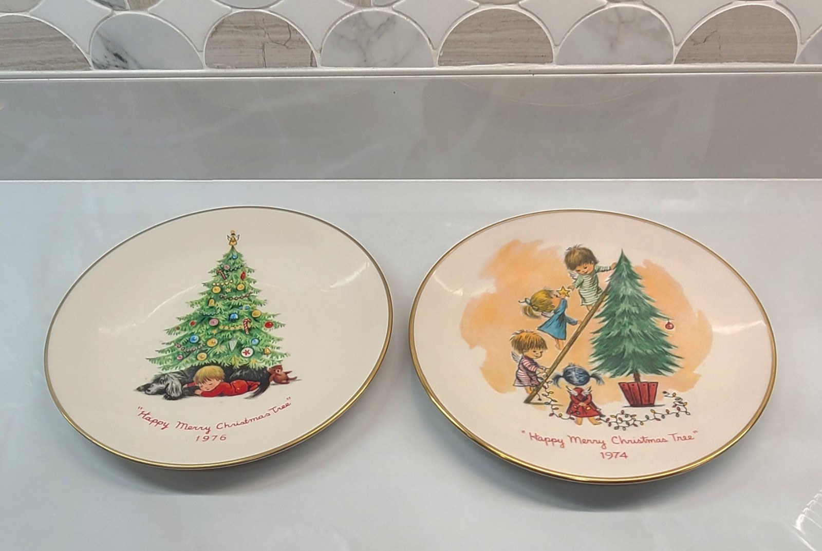 Lot of 2 Vintage Gorham Moppets Christmas Plates 1974 & 1976 Fran Mar Gold Rim.