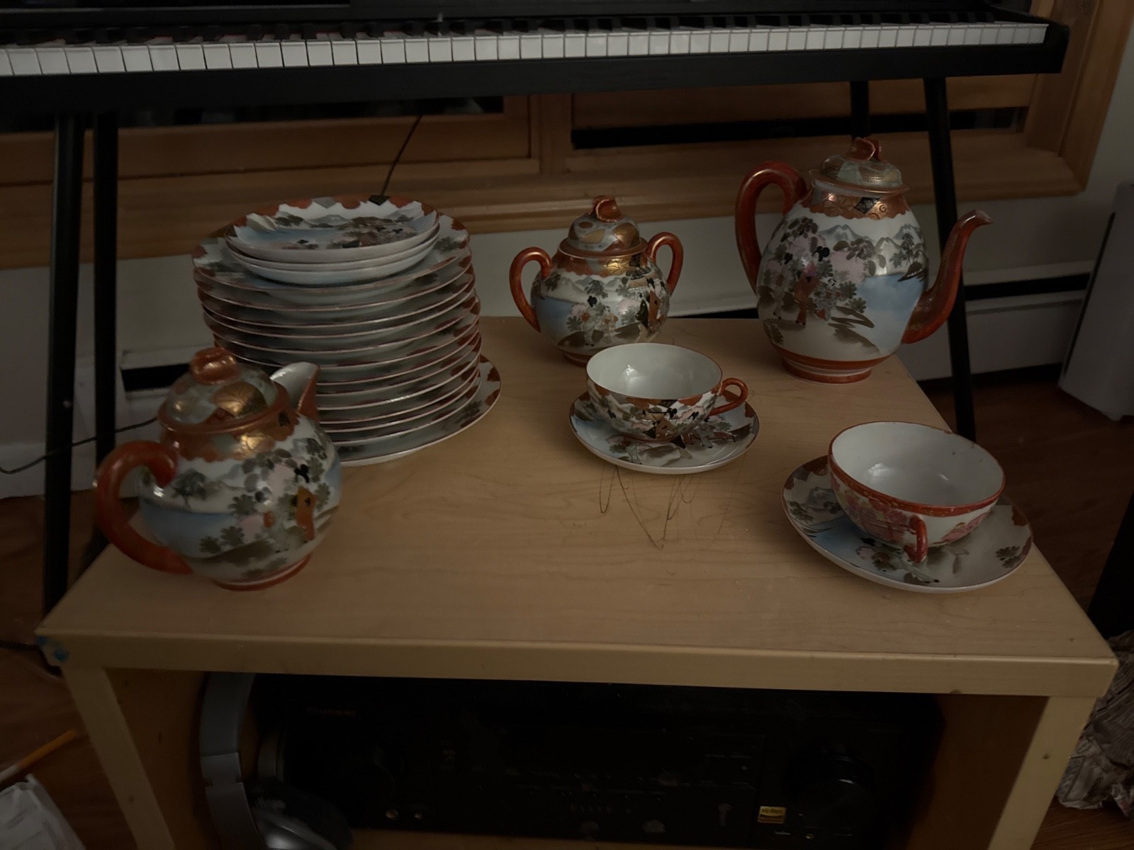 Japanese Kutani Porcelain 23 pieces