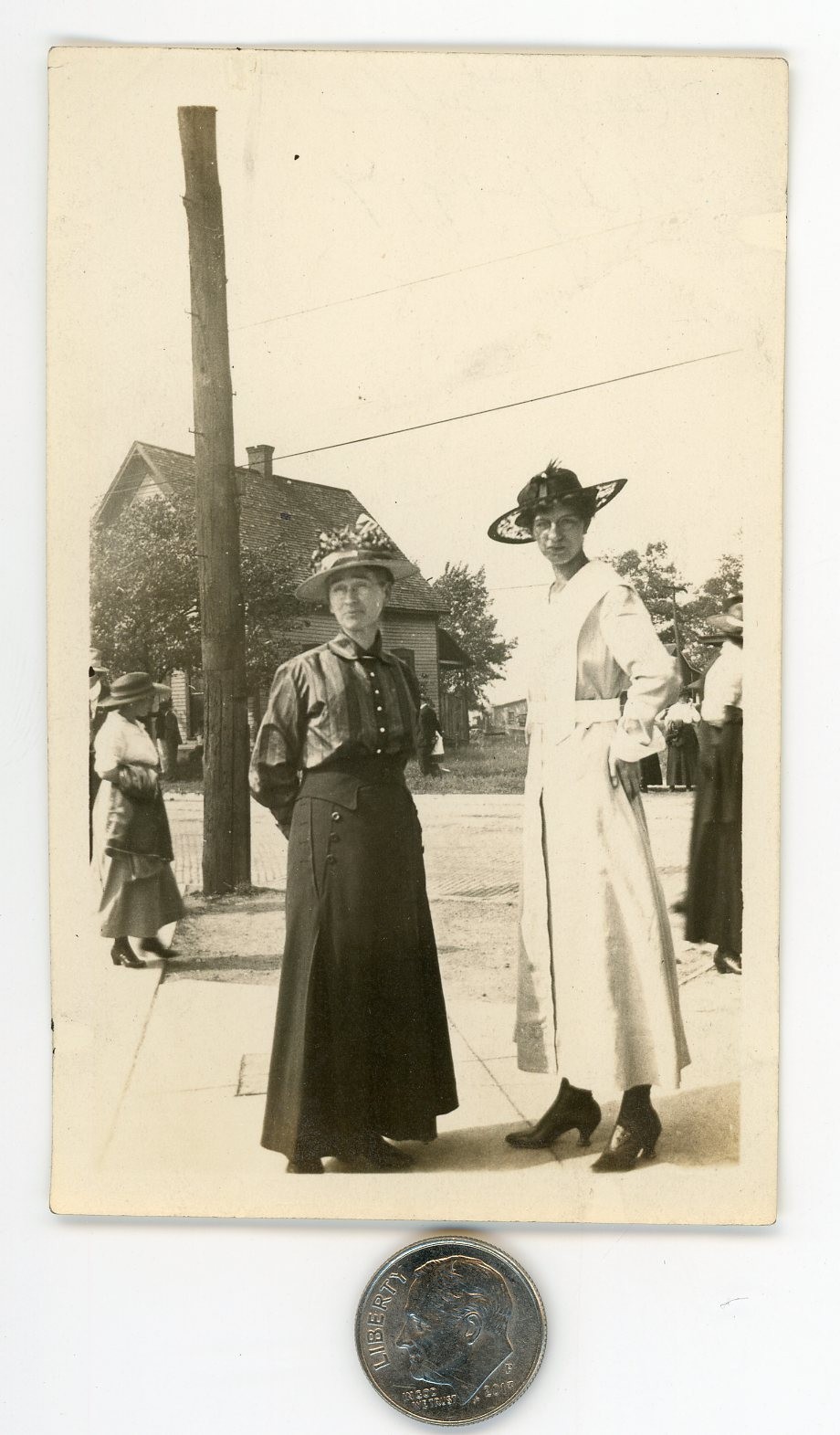 Vintage 1917 photo / Skinny Bank Robbers in Drag About to Heist a Candy Store