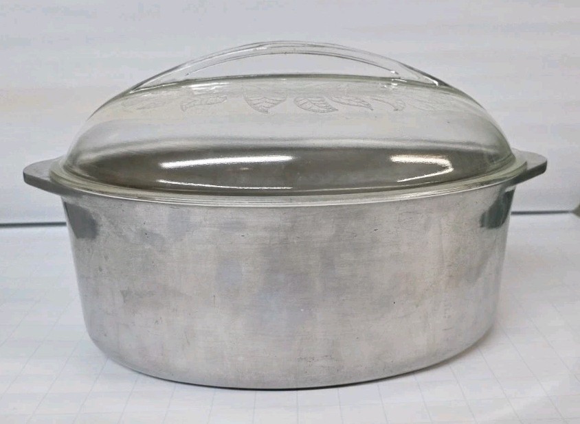 Household Institute Aluminum Oval Roaster Dutch Oven Leaf Engraved Glass Lid 
