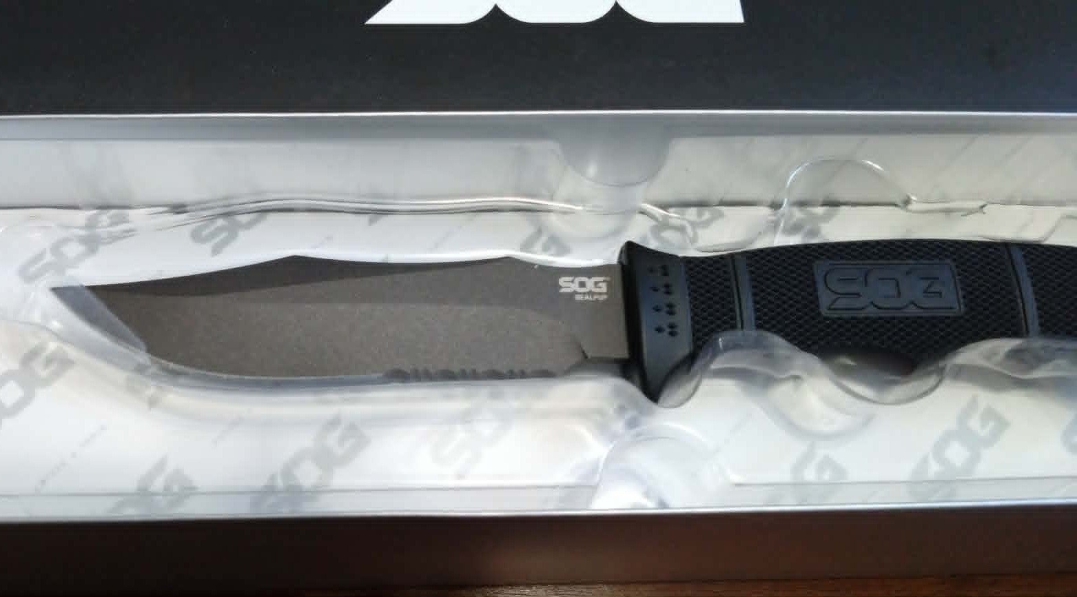 SOG M37K SEAL Pup Powder Coat with Hard Molded Nylon Sheath New in original Box