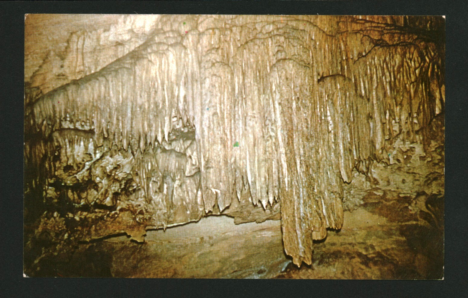 Penn\'s Cave - The Drapery 1965 Postcard Underground Stalagtites Centre Hall PA