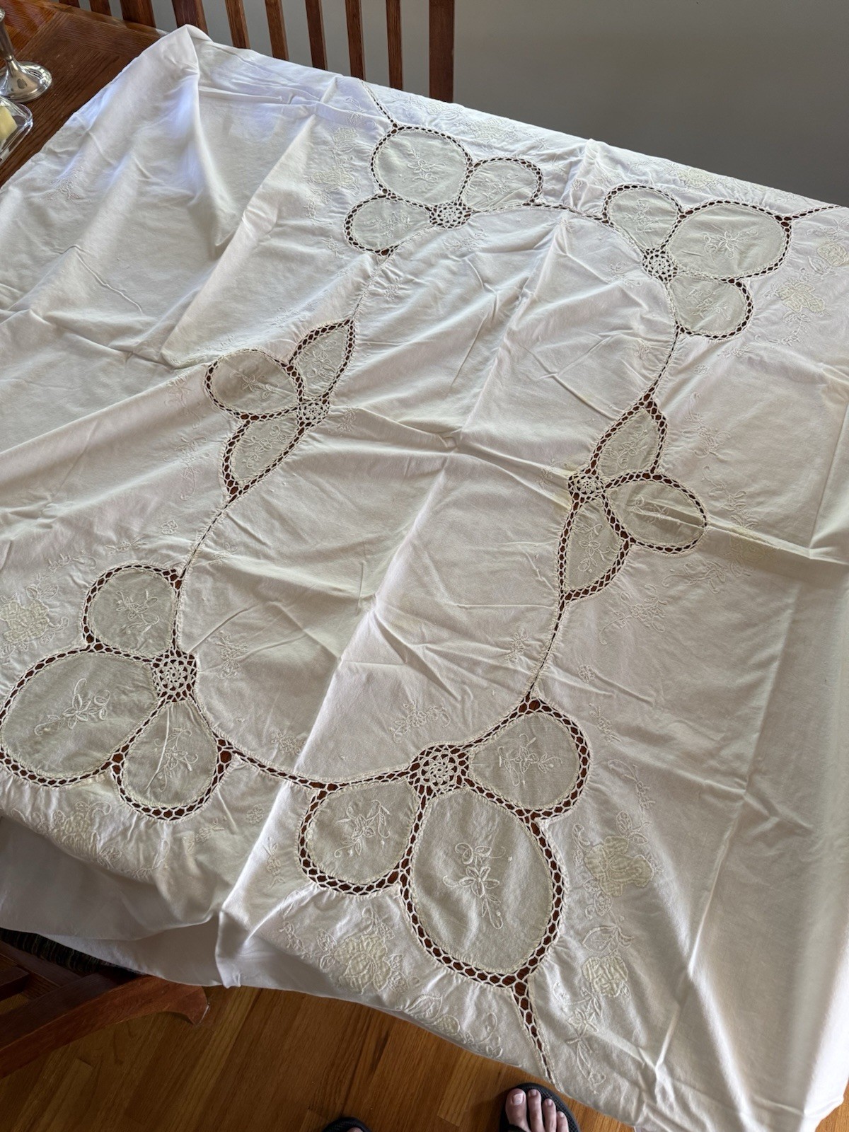 76 x 56 Vintage Cotton Tablecloth Embroidered and Crochet White & Cream Floral