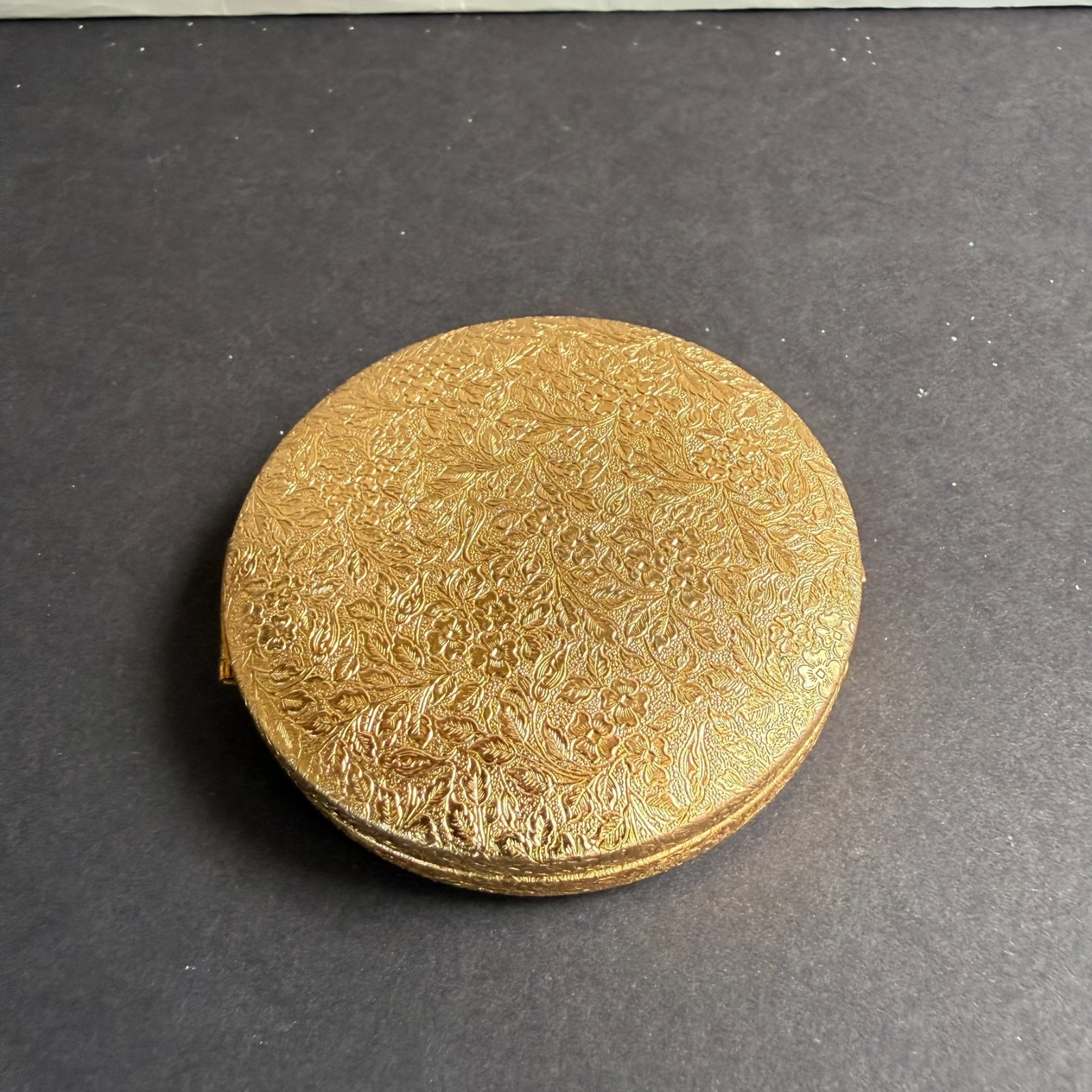Vintage Merle Norman Cosmetics Translucent Powder & Mirror Gold Tone Compact