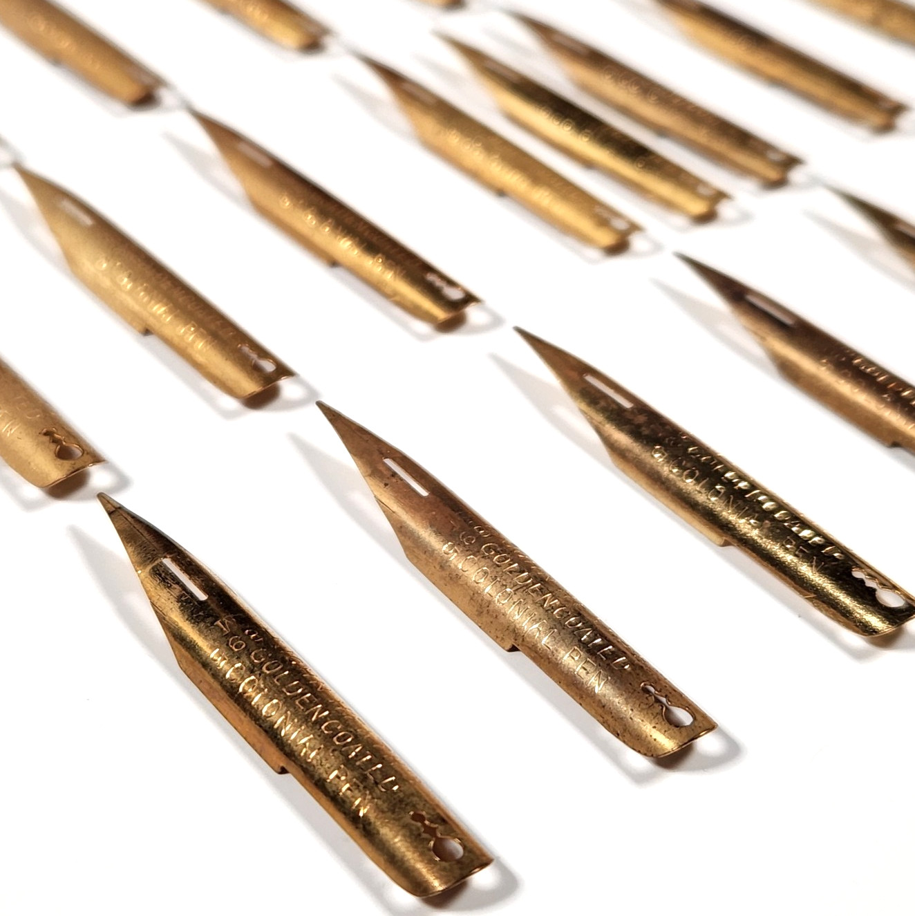 Vtg John Heath Colonial Pen N.1895 Golden Coated M Dip Nibs Lot of 25 NOS Unused