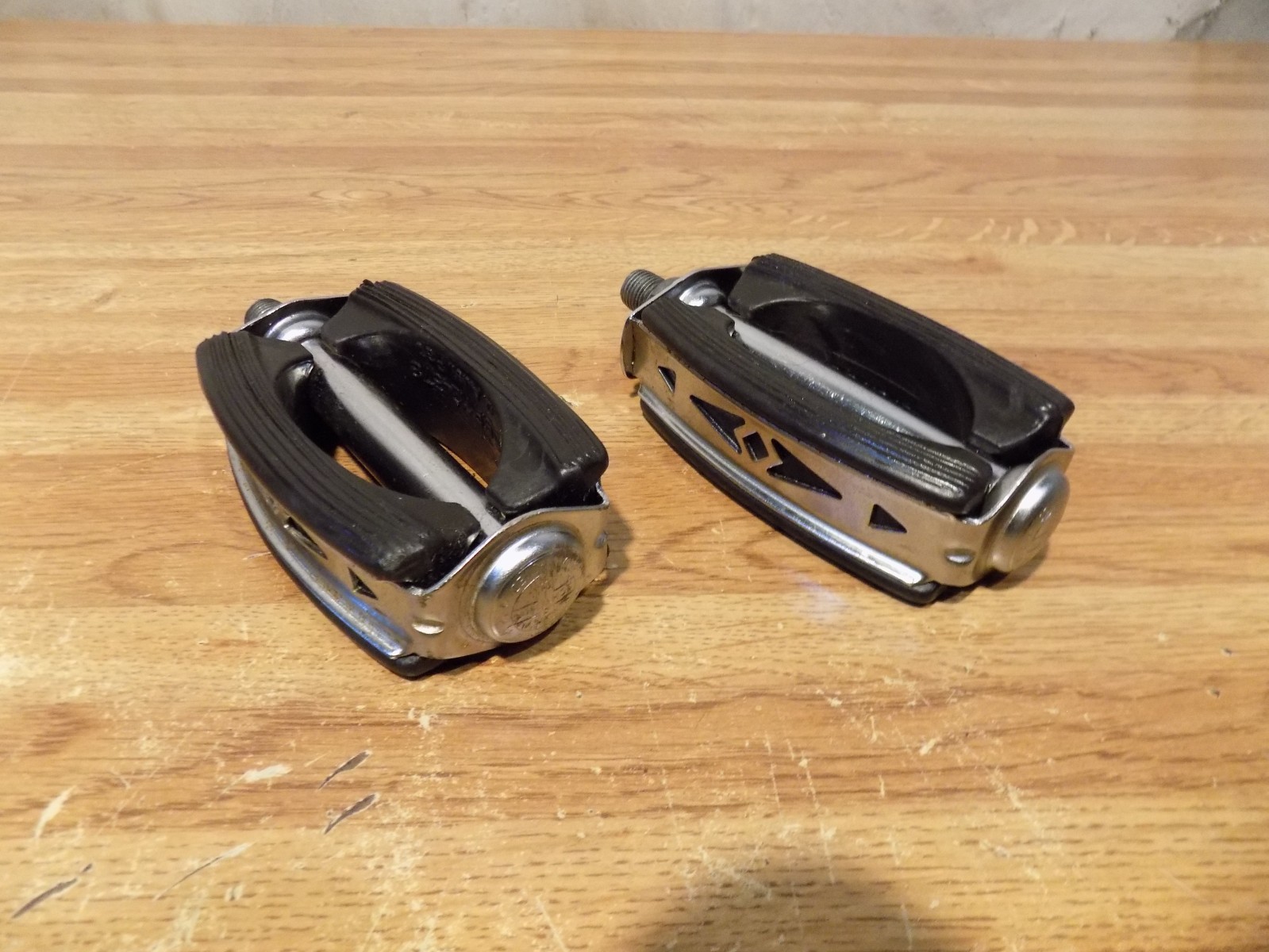 1967-68 SCHWINN STINGRAY ORANGE KRATE BOW PEDALS APPLE FASTBACK CORVETTE PANTHER