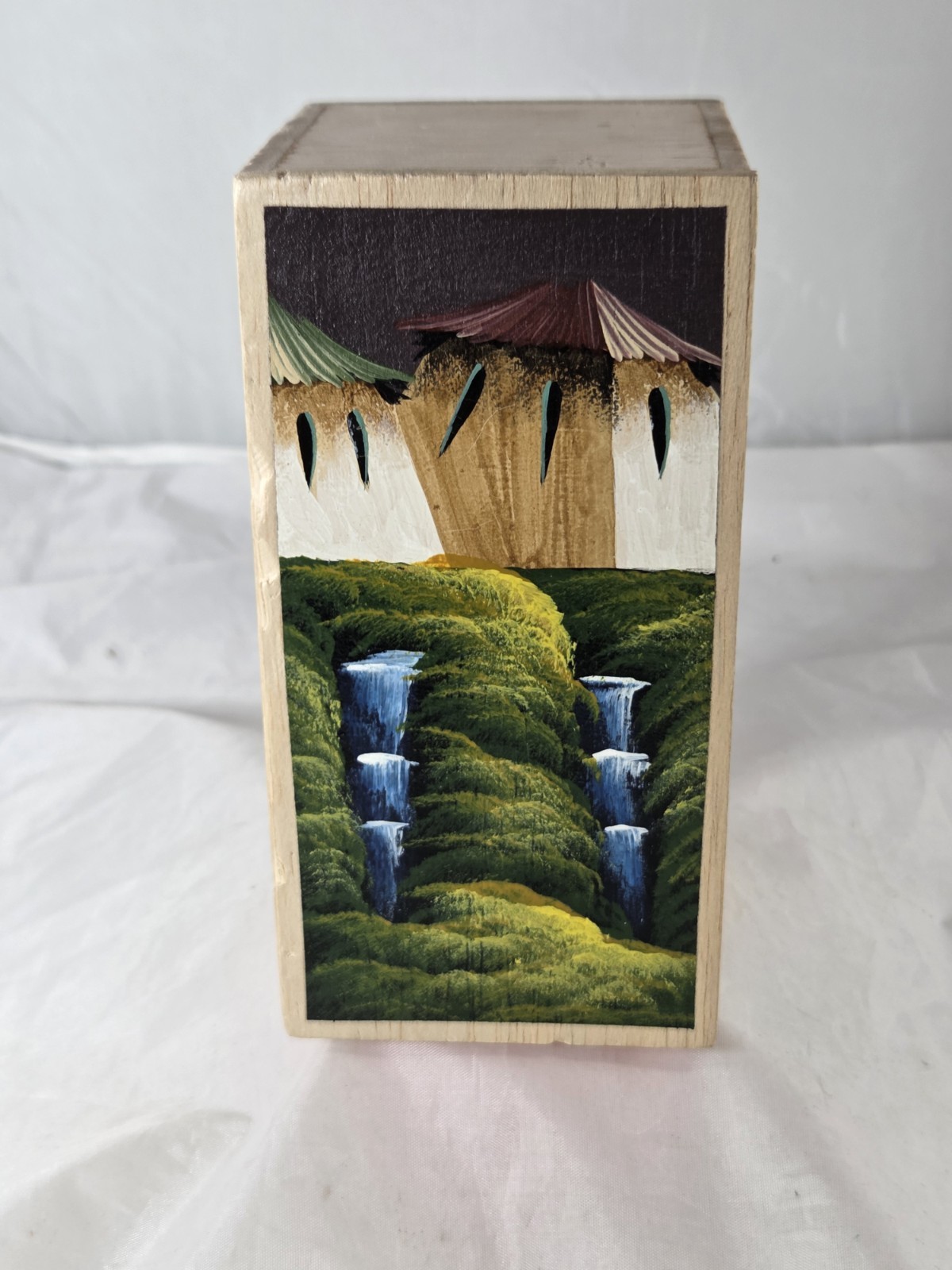 Beautiful Vintage Handcrafted, Hand Painted,candle And Box From QUITO ECUADOR Beautiful Vintage Handcrafted, Hand Painted,candle And Box From QUITO ECUADOR
