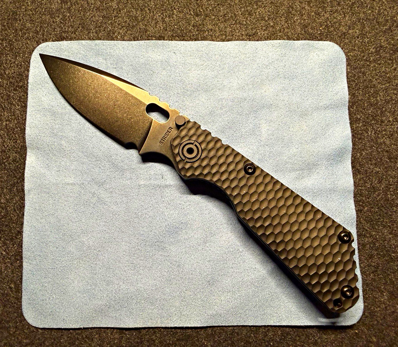Strider SMF Style M390 DLC Titanium Frame Lock Knife Strider SMF Style M390 DLC Titanium Frame Lock Knife