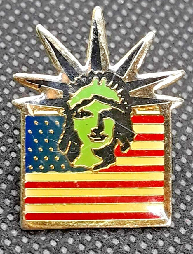 Vintage 1983 Liberty Island NY American Flag & Statue of Liberty Lapel Pin
