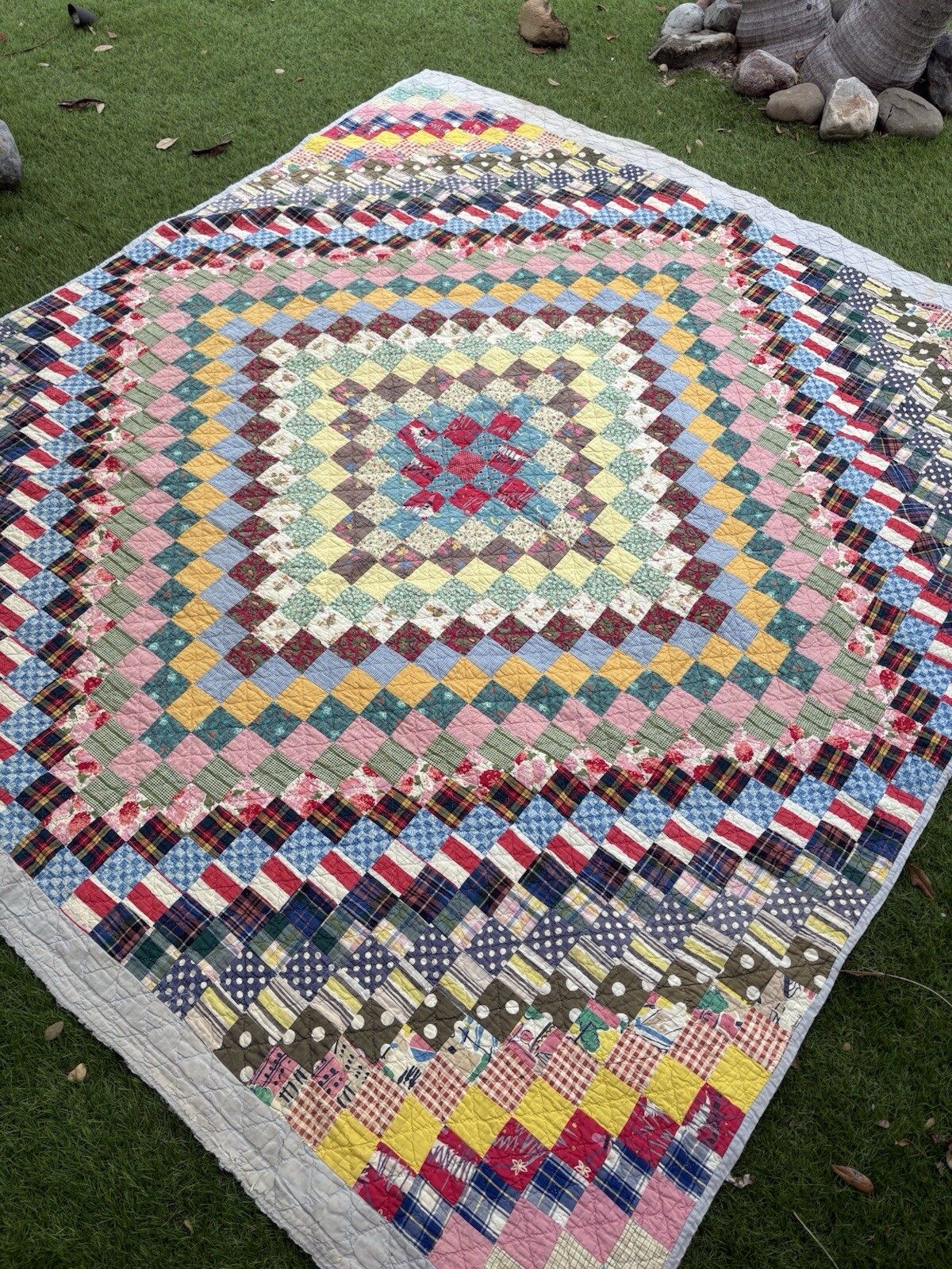 Vintage Quilt Hand Quilted 75” X 82” Trip Around The World Feedsacks OLD