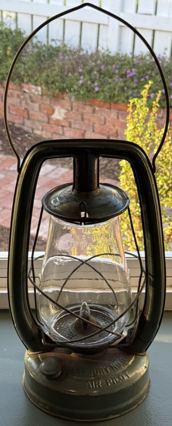 Vintage Embury Green No 0 Air Pilot Kerosene Lantern - Star Bottom Warsaw, NY Vintage Embury Green No 0 Air Pilot Kerosene Lantern - Star Bottom Warsaw, NY