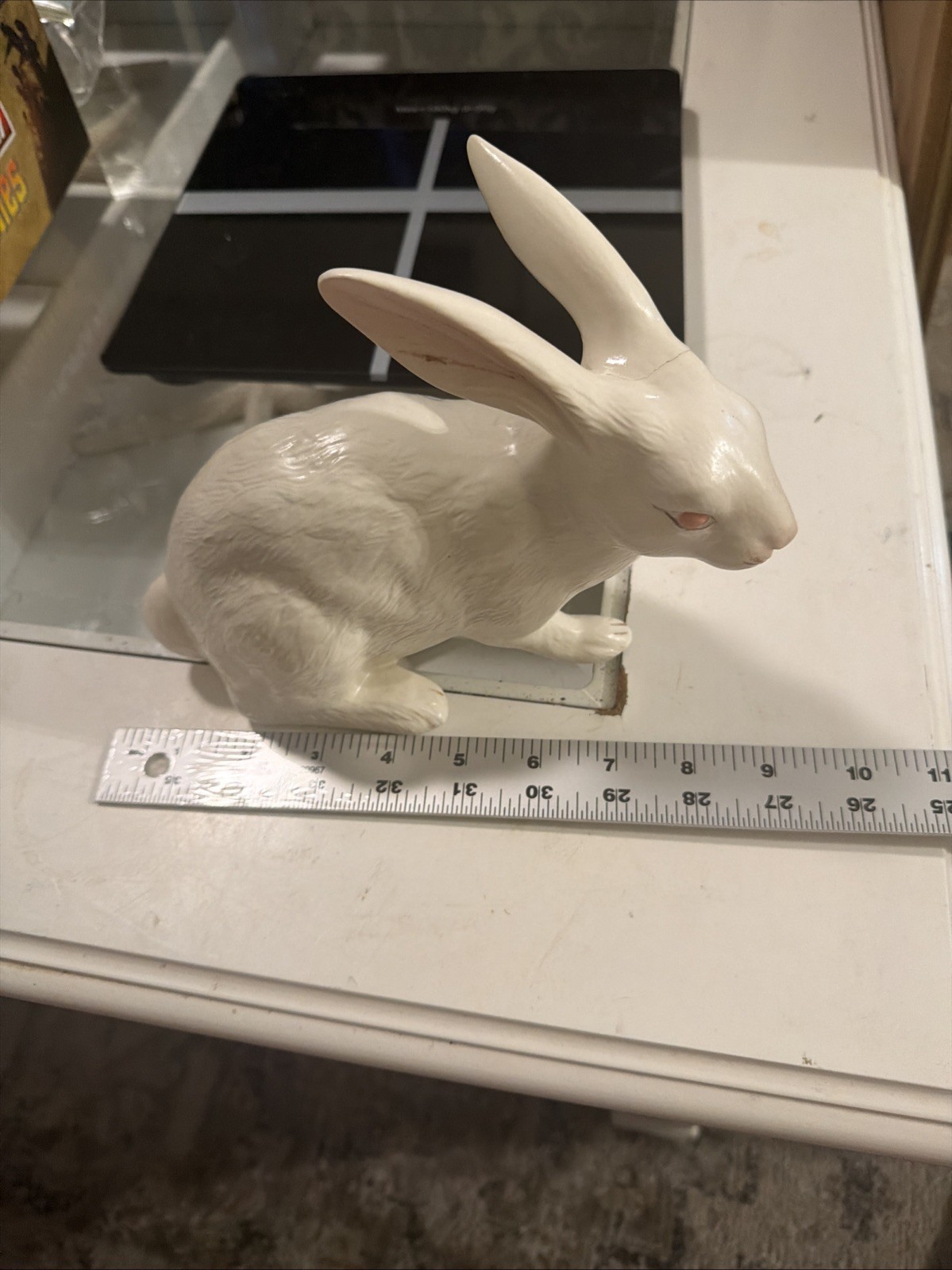 Pre Owned Vintage Beautiful Ceramic White Bunny Rabbit Large Figurine Pre Owned Vintage Beautiful Ceramic White Bunny Rabbit Large Figurine