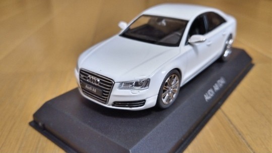Kyosho Audi A8 D4 1/43 White Model Car Diecast Rare Out of Print