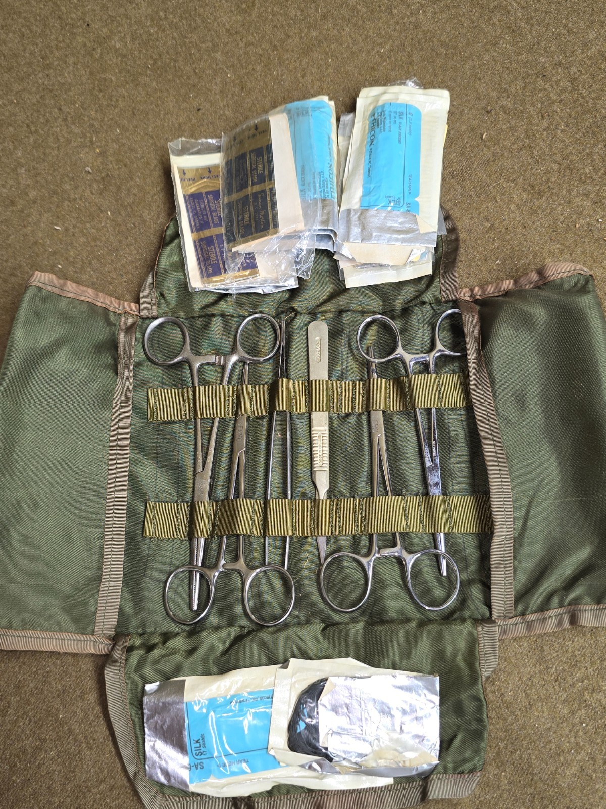 US Army Surgical Instrument Set for Minor Surgery Set Dated 2000