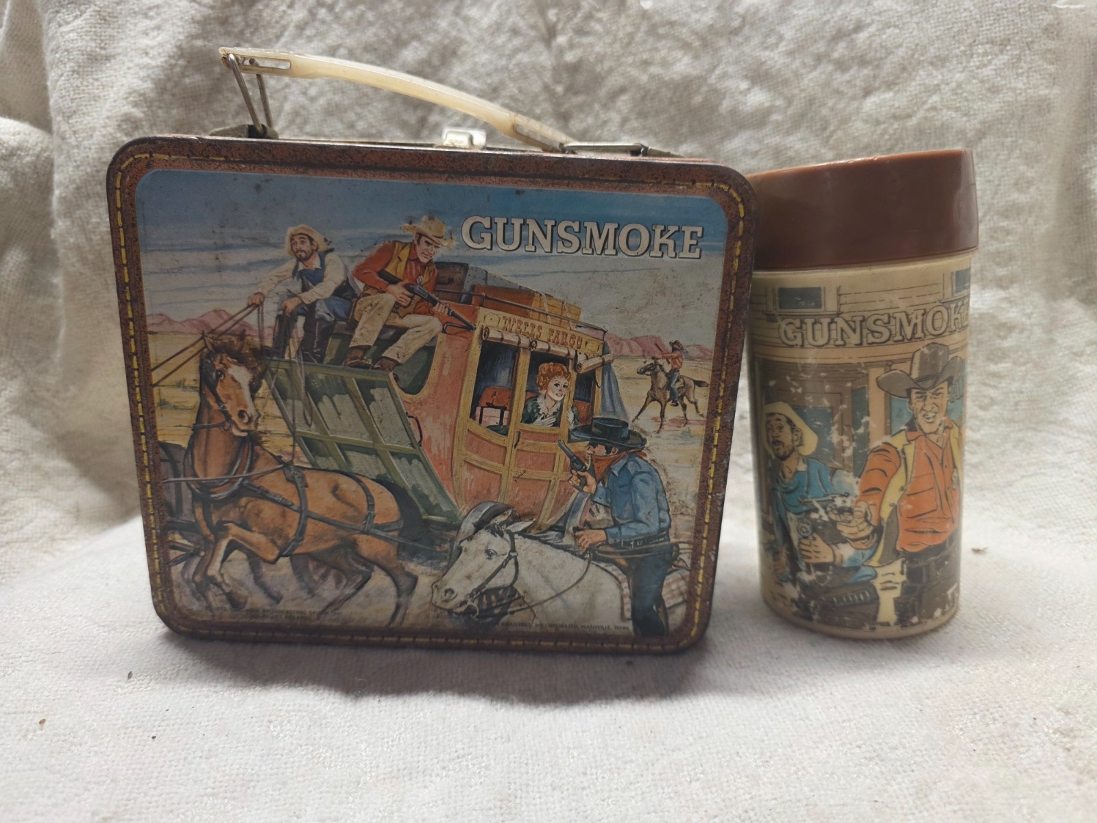 1973 Vintage Gunsmoke Metal Lunchbox With Thermos By Aladdin Industries 1973 Vintage Gunsmoke Metal Lunchbox With Thermos By Aladdin Industries