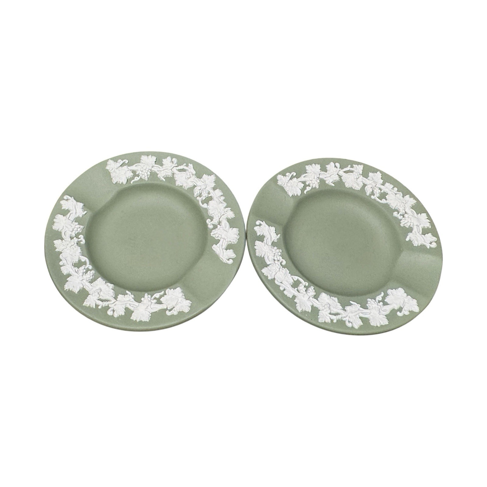 2 VTG 1960 Wedgwood Sage Green Jasperware Round 2-Slot Ashtray Grapevine Relief