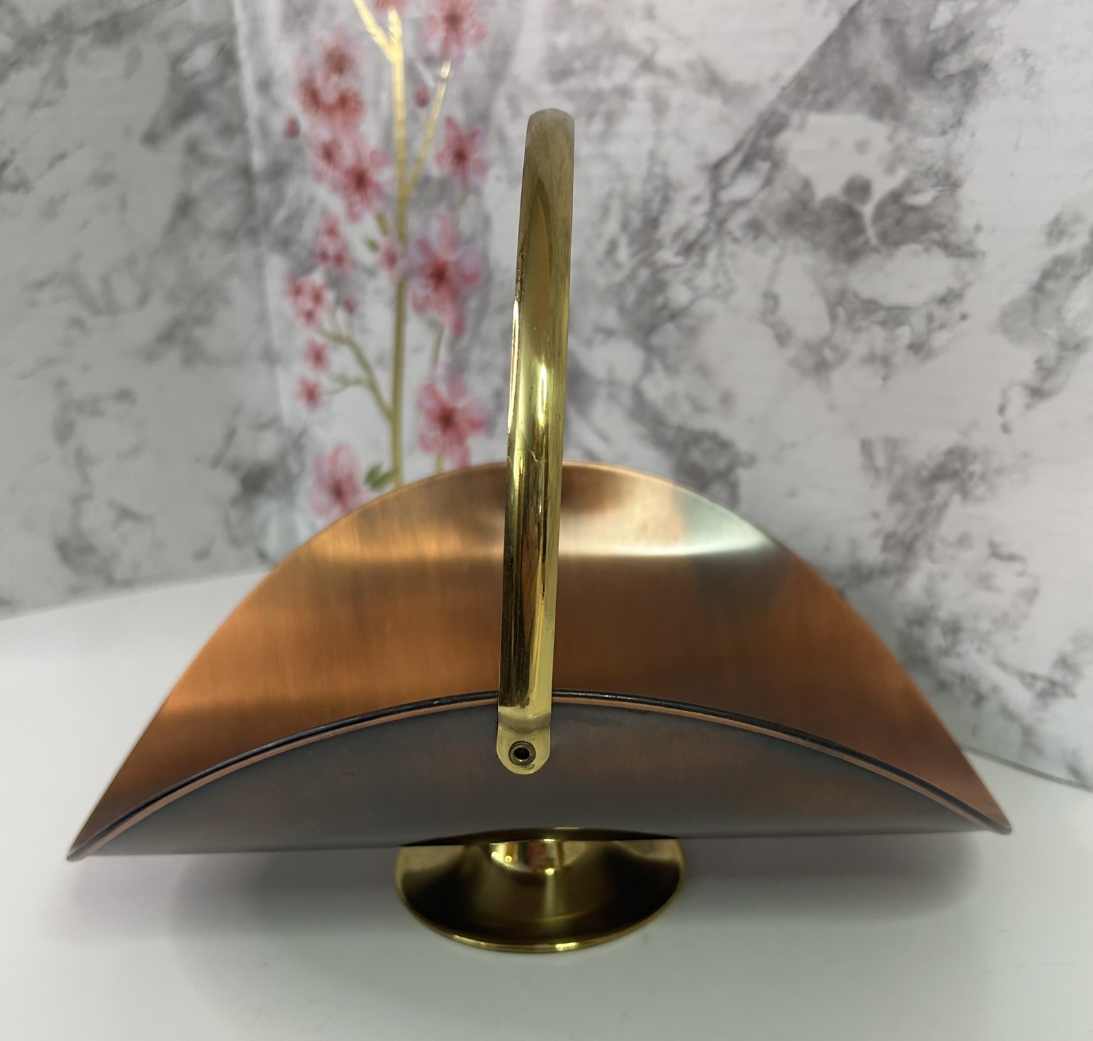 Vtg Coppercraft Guild Copper Gathering Basket Brass Handle Fireplace Towel Tray