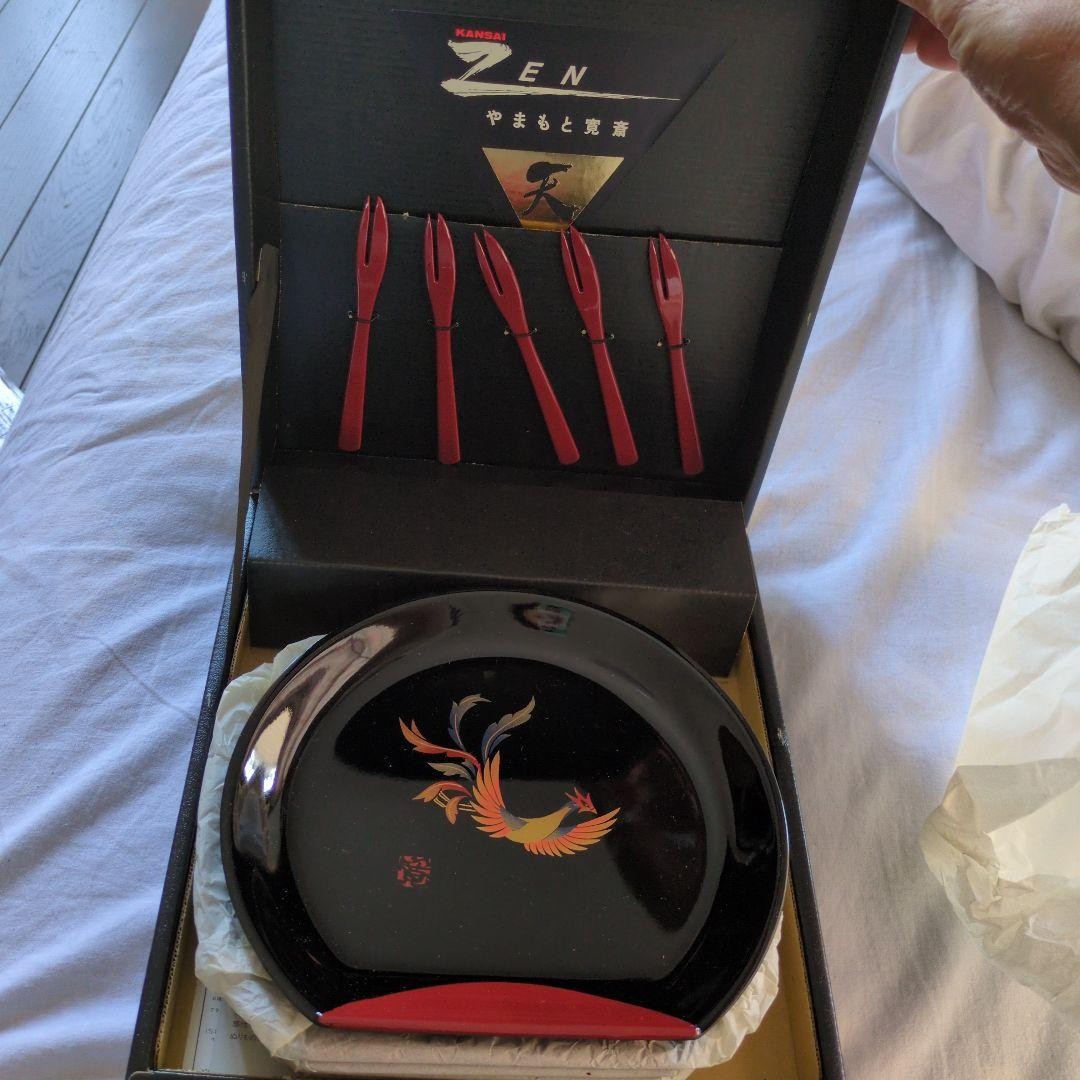 Zen Lacquerware Plate & Red Fork Set Kansai Yamamoto Phoenix Design