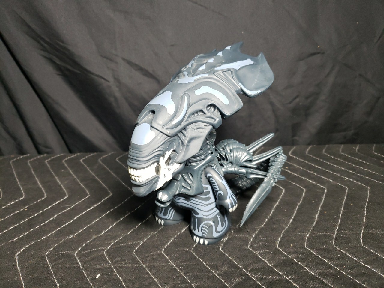 Alien Queen - Aliens Game Over Collection Titans Vinyl Trading Figure