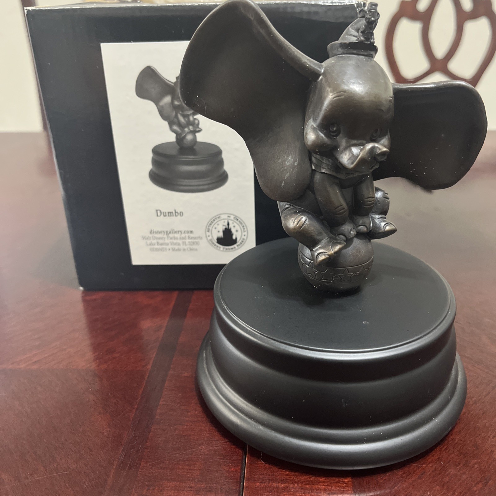 Disney Real Bronze Dumbo & Timothy Mouse Replica Of Statue By Cinderella Castle Disney Real Bronze Dumbo & Timothy Mouse Replica Of Statue By Cinderella Castle