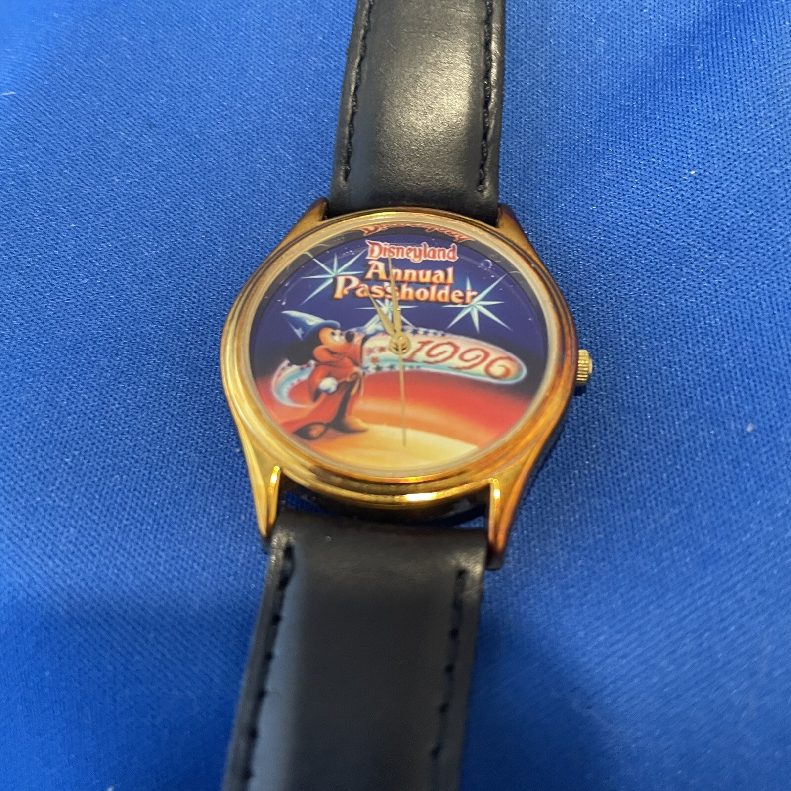 Disneyland Vintage Annual - Limited  Passholder 1996 Sorcerer Mickey Watch