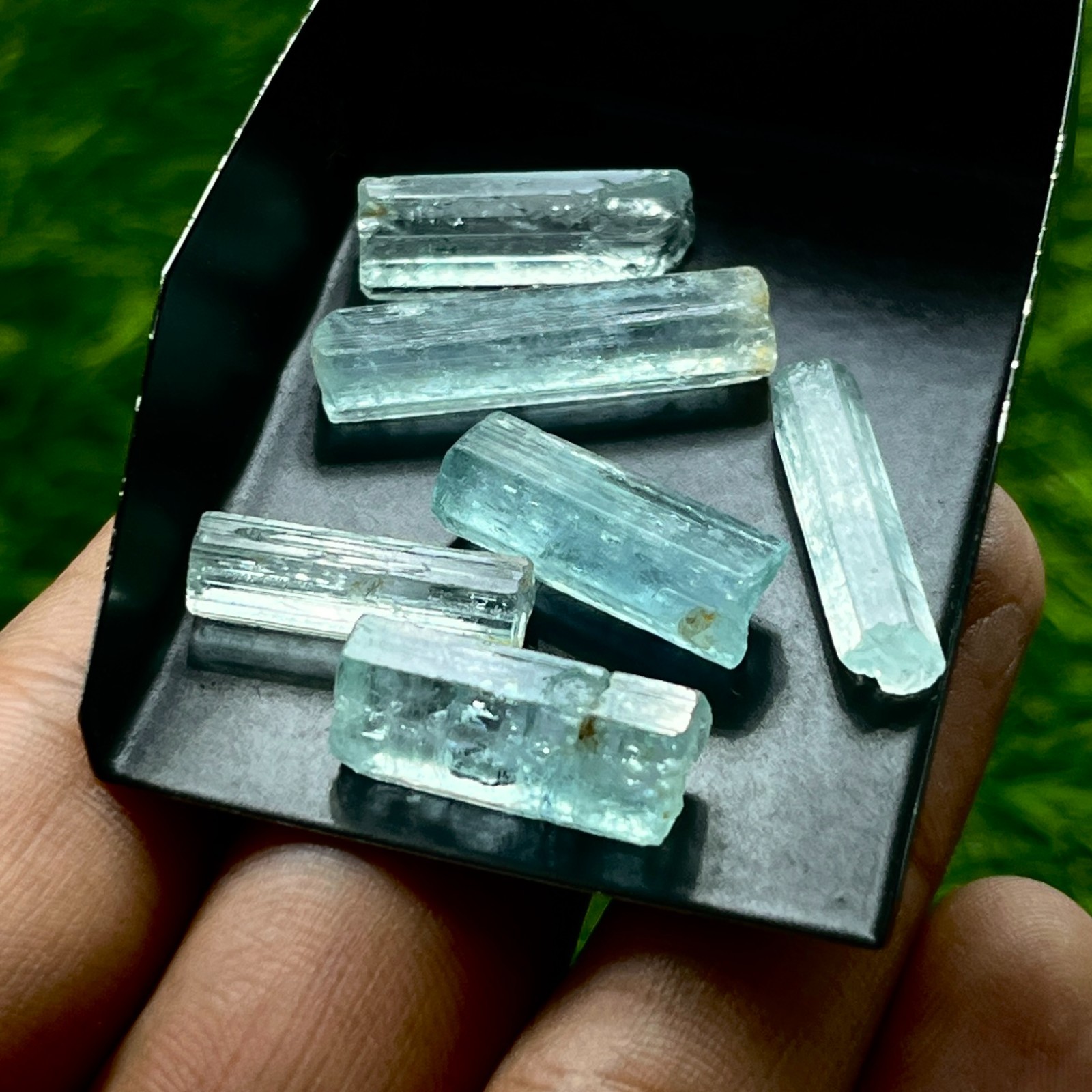 47 Ct Natural Nigerian Green Beryl Pencil Rough Lot  Aquamarine Crystal Specimen