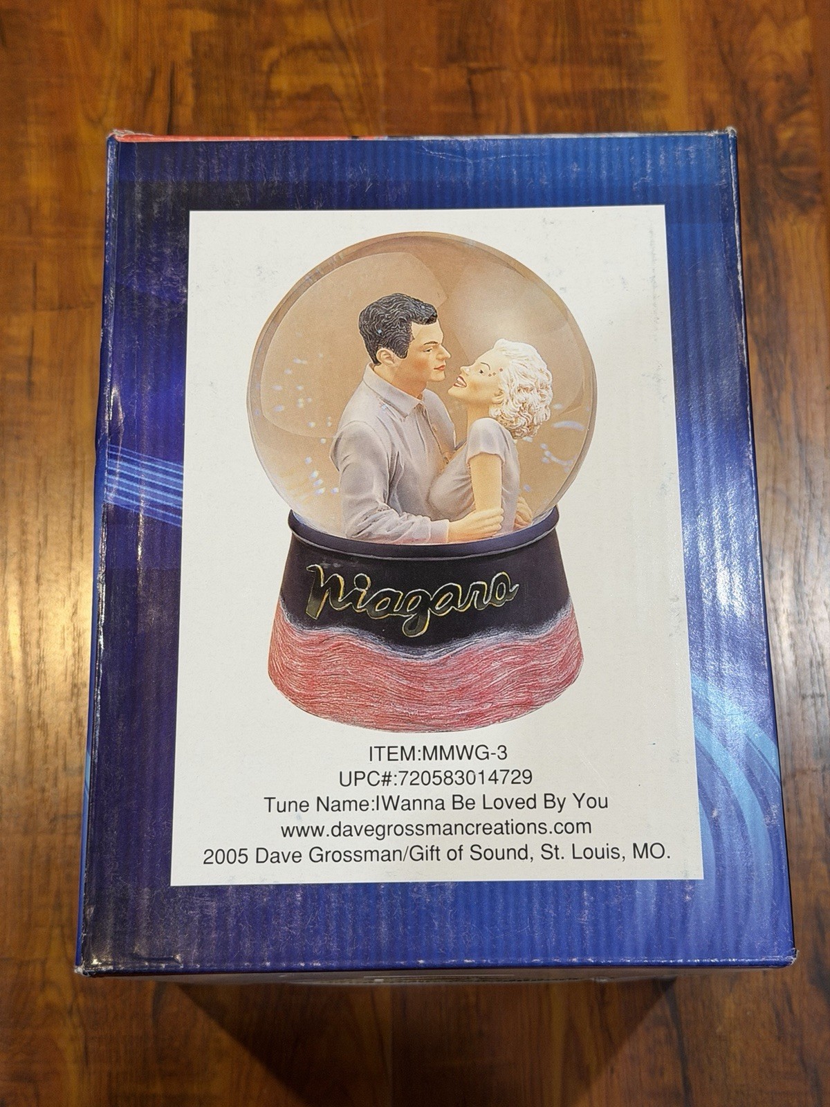 Rare Marilyn Monroe Niagara Movie Musical Glitter Snow Globe - NOS New