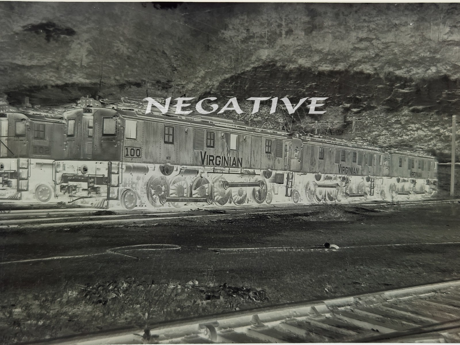 1947 VIRGINIAN RAILWAY LOCOMOTIVE #100 PHOTO NEGATIVE 1947 VIRGINIAN RAILWAY LOCOMOTIVE #100 PHOTO NEGATIVE