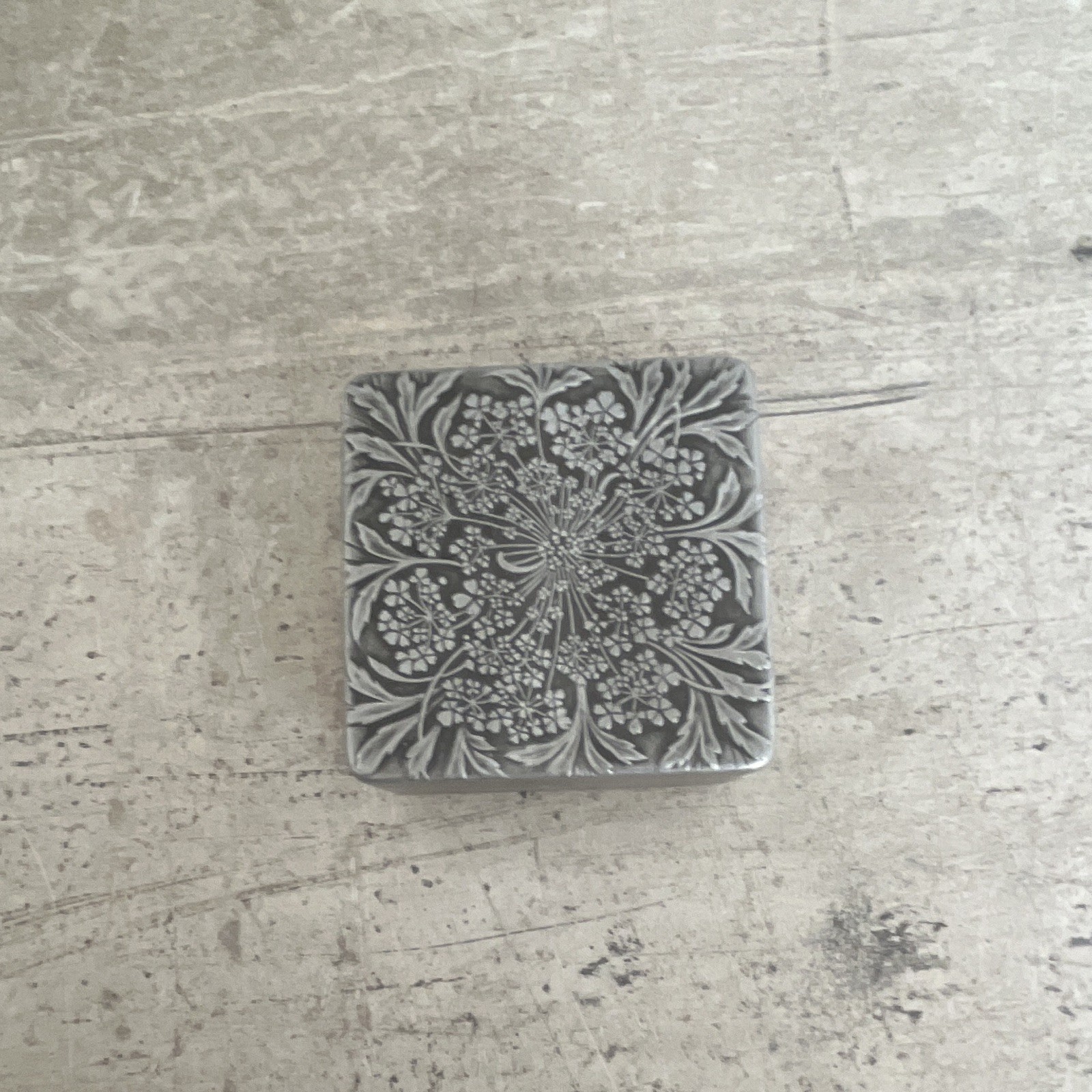 Cheramy Lov-Lor Vintage Face Powder Metal Box Compact Case, New York, 1921.
