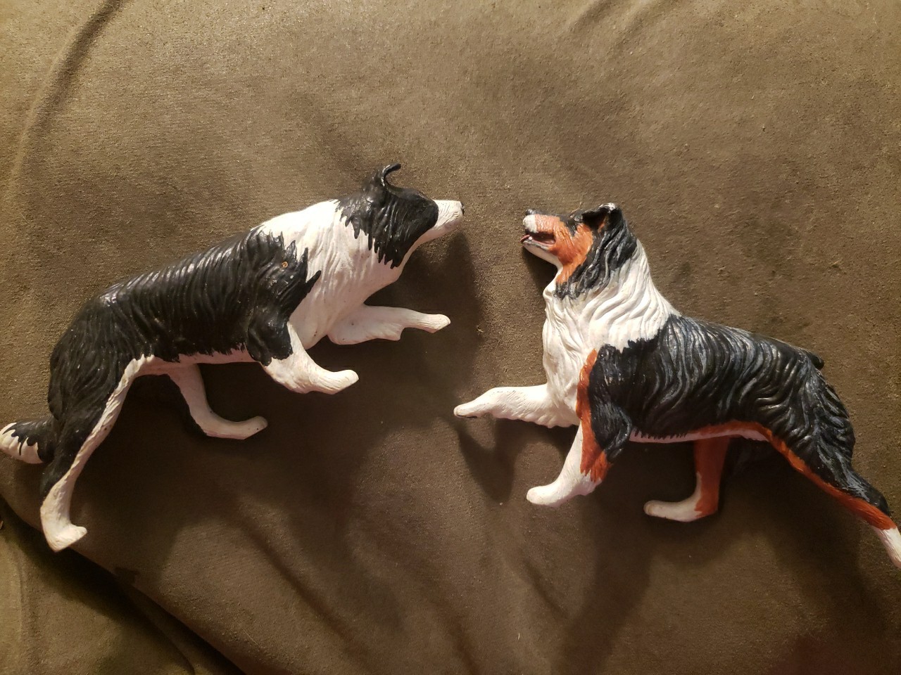 Breyer BORDER COLLIE And AUSTRALIAN SHEPARD Trad. Companion Animals PAIR