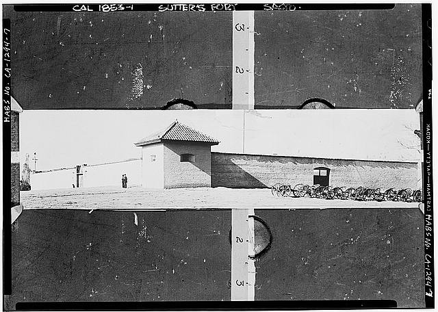 Photo:Sacramento California Sutter\'s Fort Rampart Cannons 1850s