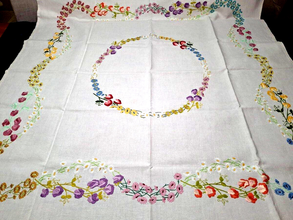 Fabulous \'Fairistytch\' Loops Sweet-peas & Daisies Hand Embroidered Tablecloth