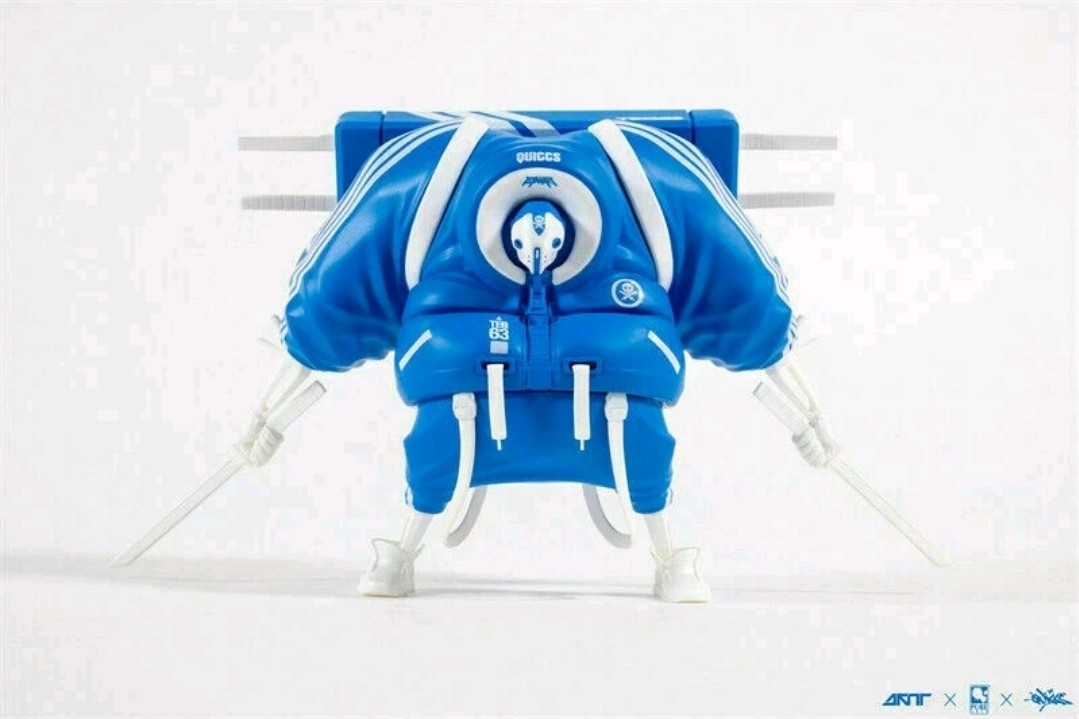 QUICCS TEQ63 M9E MASTER NINE EYES Designer Art Toy LIMITED ED