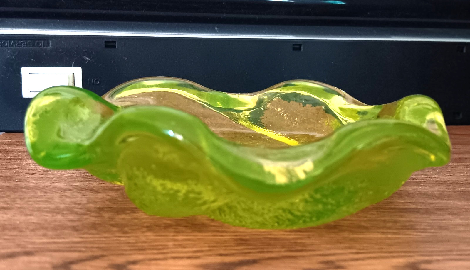 URANIUM VASELINE GLASS ASHTRAY - 1.1 Lbs - MOLD MARKS - 5.5” - Ripple Shape