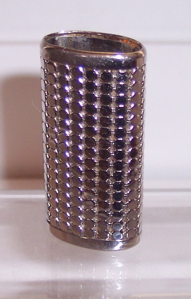 Vintage 1986 Whiting and Davis Silver Tone Metal Mesh Lighter Holder Sleeve Case Vintage 1986 Whiting and Davis Silver Tone Metal Mesh Lighter Holder Sleeve Case