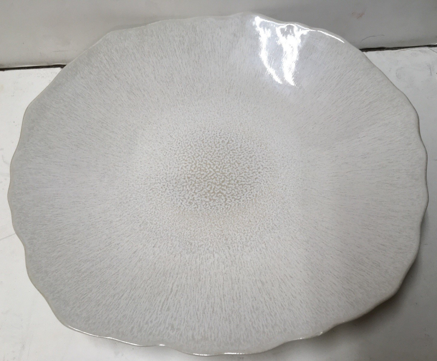 Jars France 11 1/2” Plume White Pearl Perle XL Dinner Plate EUC New Jars France 11 1/2” Plume White Pearl Perle XL Dinner Plate EUC New