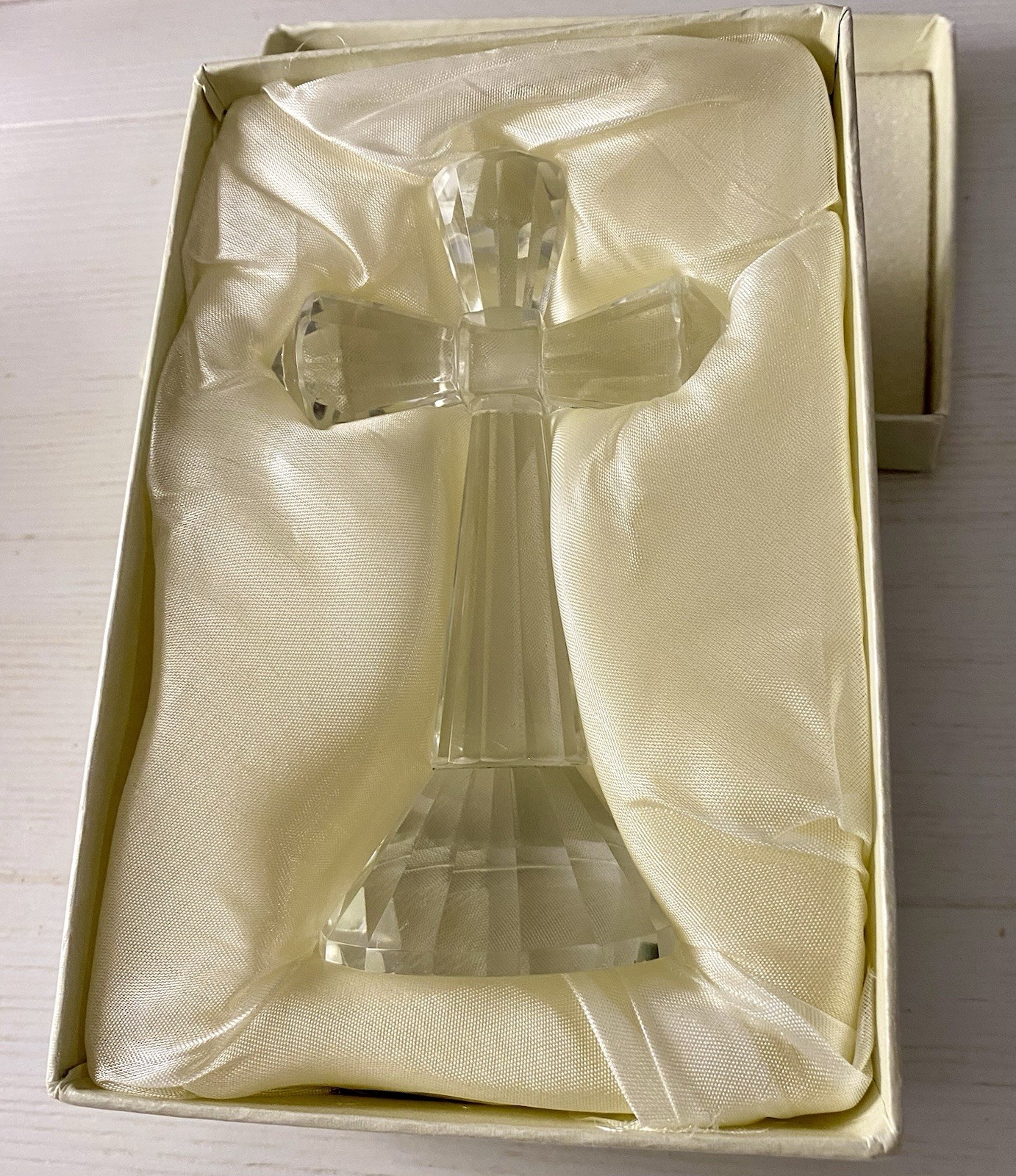 D’Lusso Designs Crystal Cross New In Box 5”