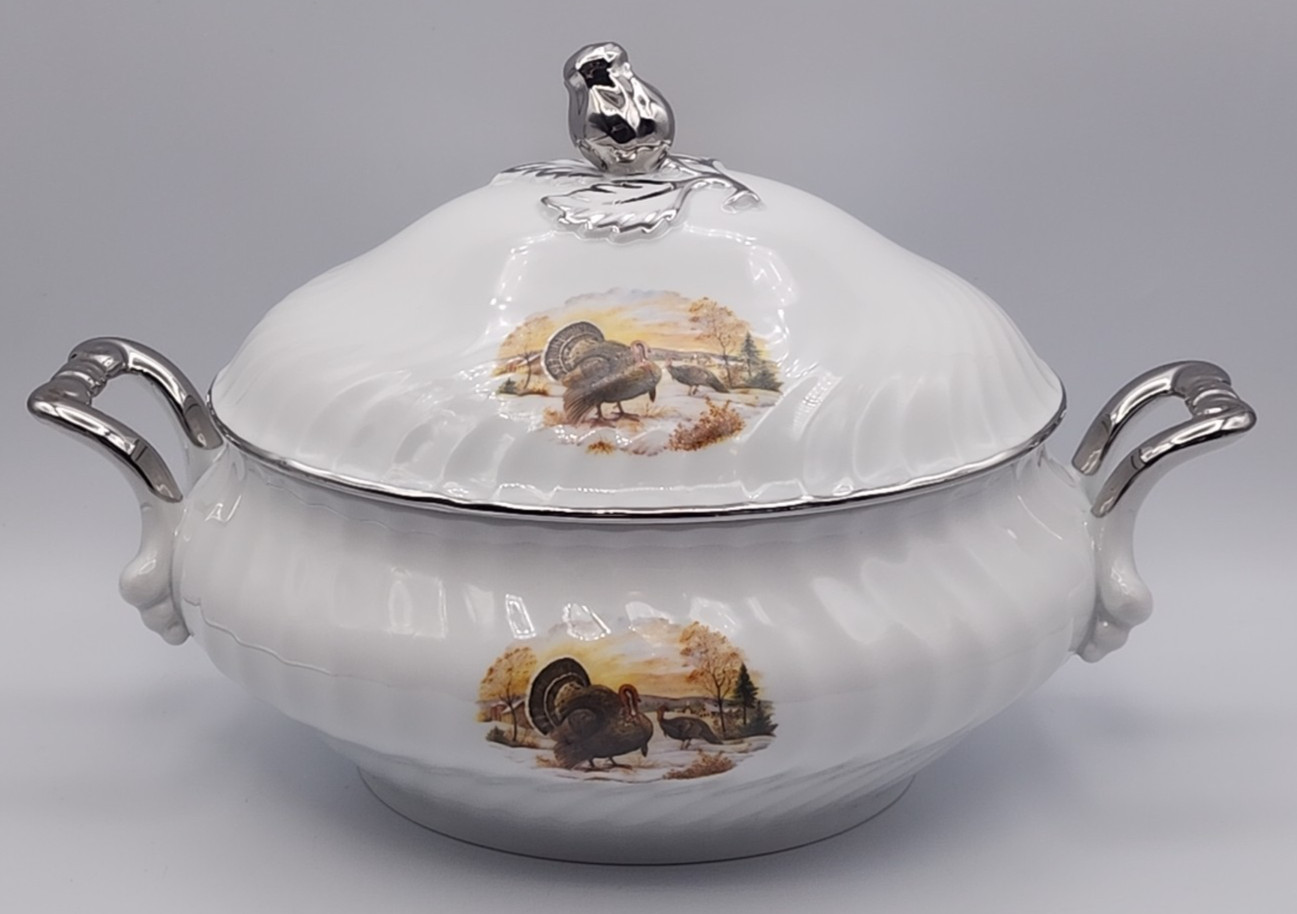 Turkey Motif Pattern Oval Tureen with Lid Kaiser Porcelain W. Germany ca 10 Cups
